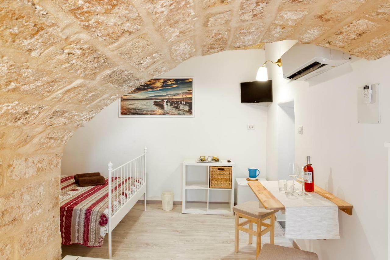 San Nicola Clemente Private Room Bari Buitenkant foto